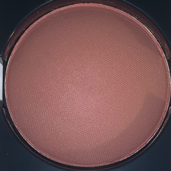 68 Rose Ecrin Chanel Blush Joues Contraste